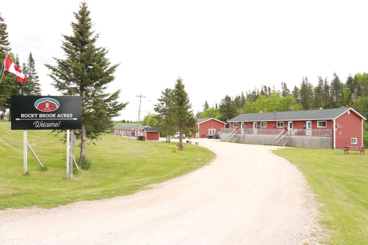 Rocky Brook Acres Hotel Cormack Bagian luar foto