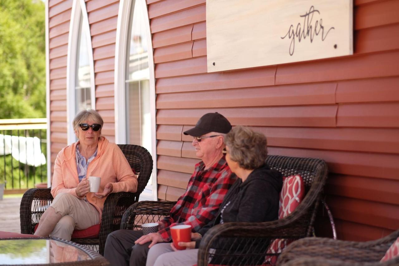 Rocky Brook Acres Hotel Cormack Bagian luar foto